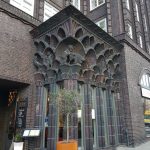 Terrakotten über Atlas Brasserie